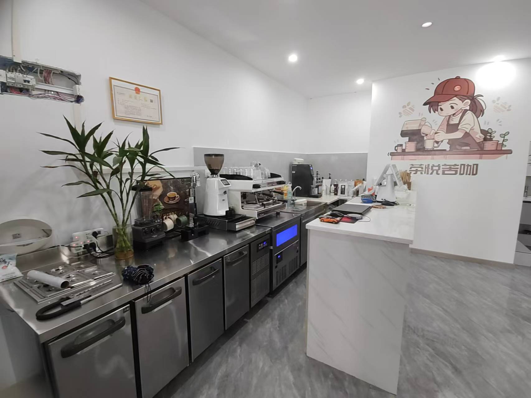 云岩大营坡万科翡翠45平有外摆区咖啡店转让